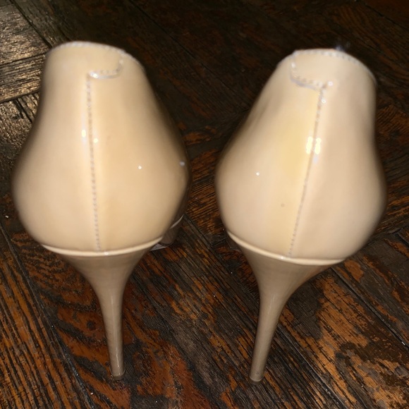 Jimmy Choo Platform Pump - Picture 3 of 8